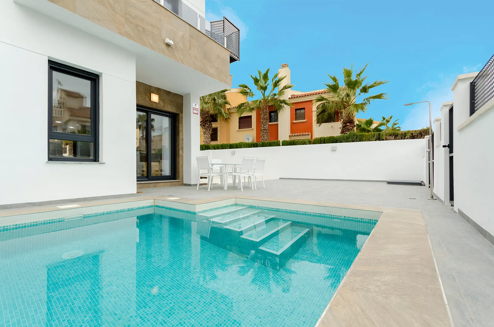 Apartamento en Torrevieja — LVC-100122, foto 2